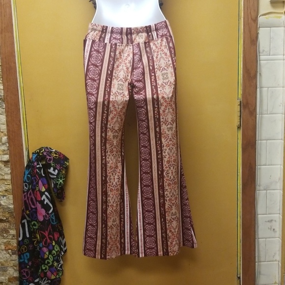 So cool and cute flare leg pants - Picture 5 of 8